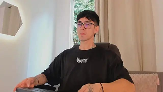 etham wolf1 online show from 04-15-26, 05:28