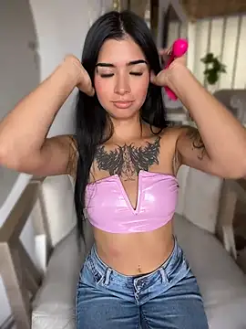 Shalom pink18 online show from 04-22-26, 05:53