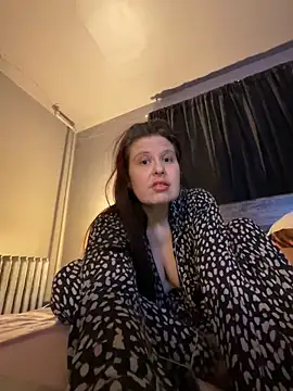 JulieetteLatte online show from 03-19-26, 02:00