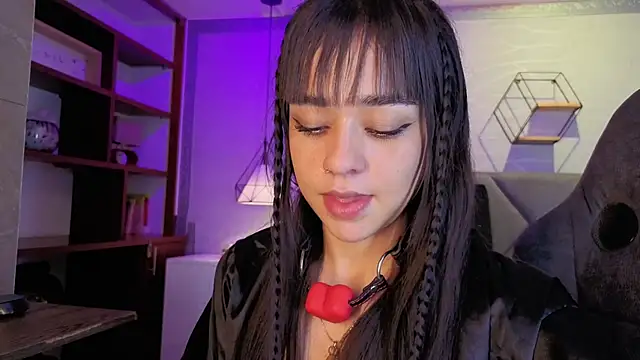 tifanywollf online show from 03-26-26, 05:28