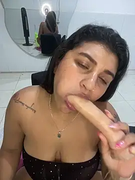 Mia rouseee online show from 04-07-26, 12:34