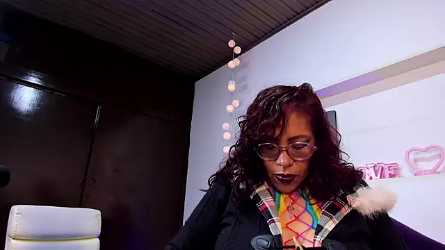 Mariia Paulaa online show from 03-28-26, 04:57