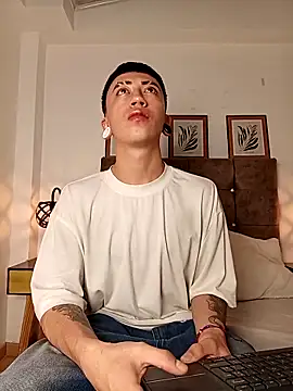 Yoshua Smith online show from 03-18-26, 01:13