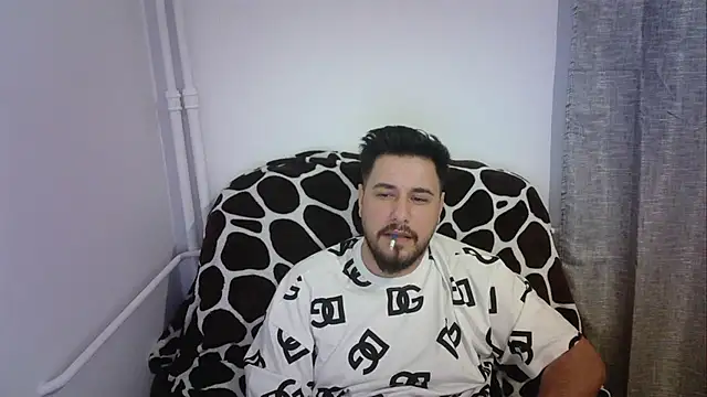 Gianiboy99 online show from 05-10-26, 01:42