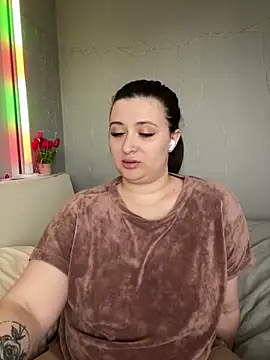 Taya lips online show from 03-19-26, 10:59