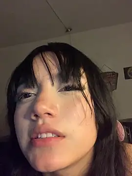 MayyBonita online show from 04-12-26, 06:16