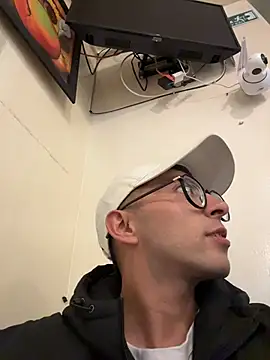 Snapshot of LeonBlazze chatting on 03-23-26, 11:48 LeonBlazze online show from 03-23-26, 11:48