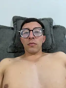 Snapshot of LeonBlazze chatting on 04-01-26, 03:30 LeonBlazze online show from 04-01-26, 03:30