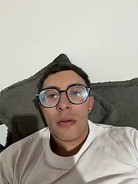 Snapshot of LeonBlazze chatting on 05-01-26, 02:38 LeonBlazze online show from 05-01-26, 02:38