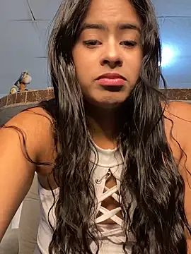 lucirganaxxx online show from 04-18-26, 04:04