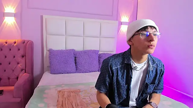 Alexander Ammy online show from 04-09-26, 03:30