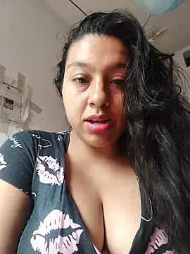 Snapshot of Scarlettt_Kiss chatting on 04-08-26, 01:56 Scarlettt Kiss online show from 04-08-26, 01:56