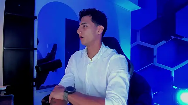 Snapshot of MaxiimoRomano_ chatting on 07-31-26, 07:33 MaxiimoRomano online show from 07-31-26, 07:33