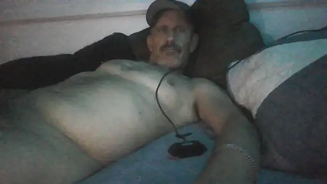 Snapshot of woddy87 chatting on 05-27-26, 01:57 woddy87 online show from 05-27-26, 01:57