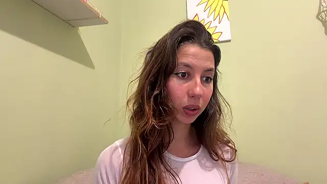 Snapshot of Julieta_Jol chatting on 05-08-26, 01:26 Julieta Jol online show from 05-08-26, 01:26