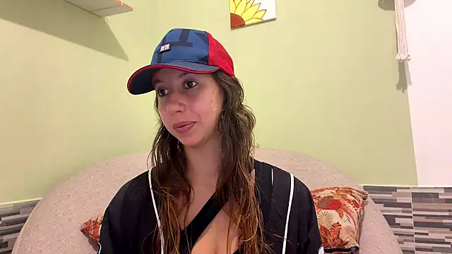 Snapshot of Julieta_Jol chatting on 04-30-26, 01:29 Julieta Jol online show from 04-30-26, 01:29