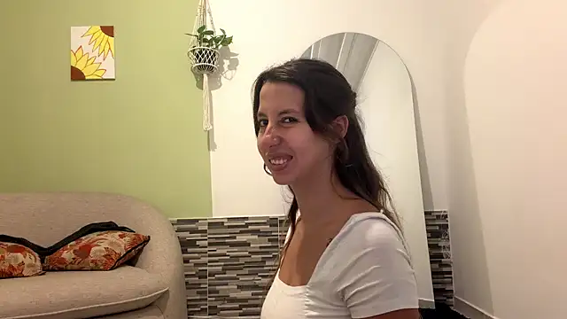 Snapshot of Julieta_Jol chatting on 05-12-26, 01:39 Julieta Jol online show from 05-12-26, 01:39