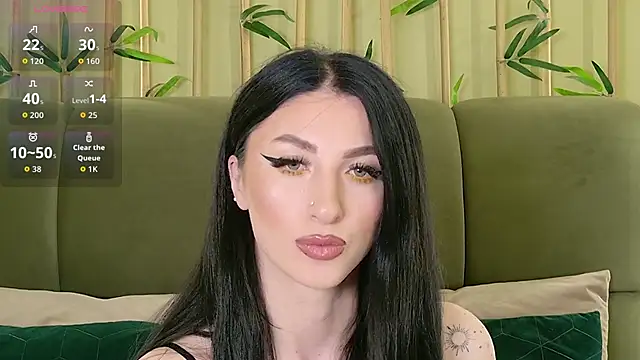 EllieJules online show from 04-28-26, 04:17