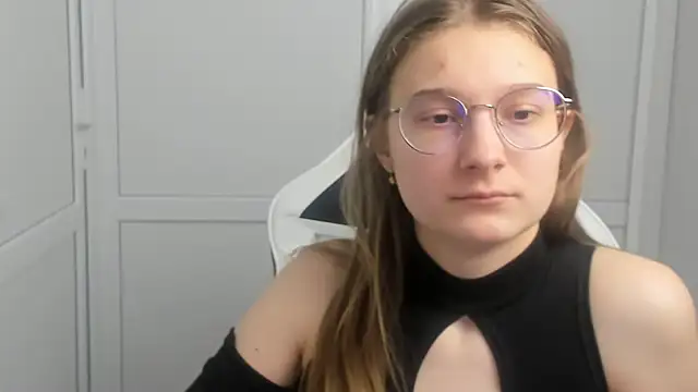 Mia kristal online show from 03-20-26, 08:26