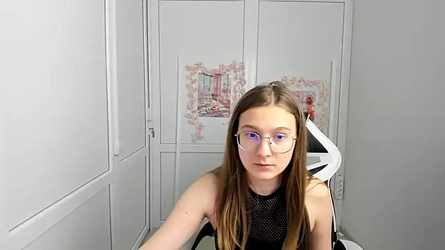 Snapshot of Mia_kristal chatting on 06-02-26, 09:09 Mia kristal online show from 06-02-26, 09:09