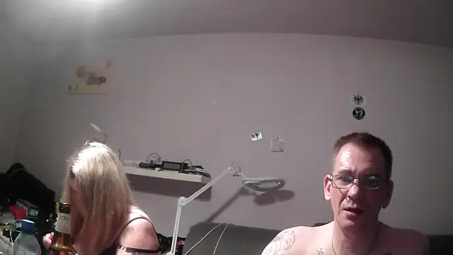 Snapshot of berlin-ryszard chatting on 01-13-26, 03:43 berlin-ryszard online show from 01-13-26, 03:43