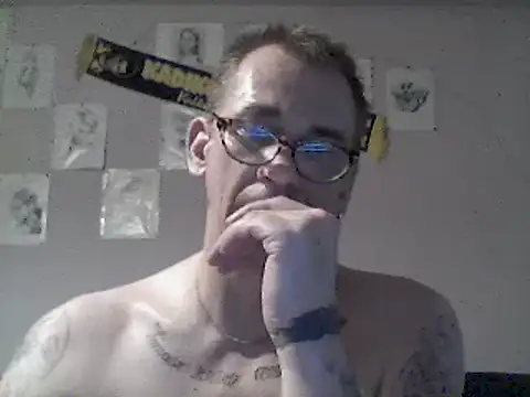 Snapshot of berlin-ryszard chatting on 02-07-25, 11:01 berlin-ryszard online show from 02-07-25, 11:01