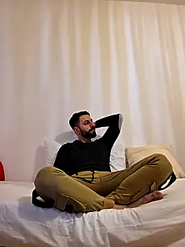 Snapshot of AmicisegretiITA chatting on 03-27-26, 05:47 AmicisegretiITA online show from 03-27-26, 05:47