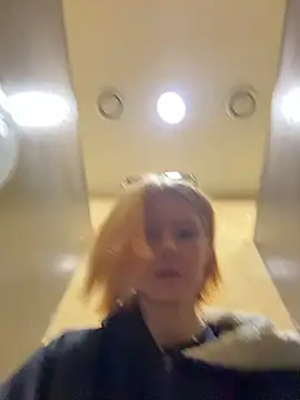 NinaParri online show from 04-18-26, 03:31