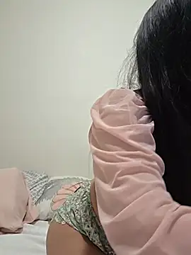Snapshot of karen_vix chatting on 05-14-26, 01:02 karen vix online show from 05-14-26, 01:02