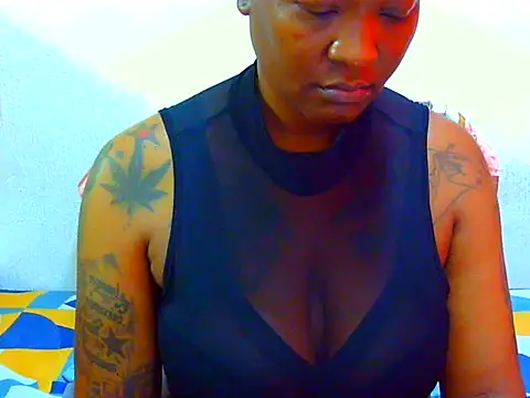 Snapshot of Tattooedgoddess33 chatting on 03-30-26, 08:49 Tattooedgoddess33 online show from 03-30-26, 08:49
