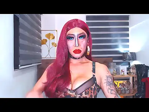 Snapshot of DominateMistressTania chatting on 06-07-26, 01:38 DominateMistressTania online show from 06-07-26, 01:38