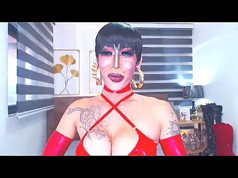 Snapshot of DominateMistressTania chatting on 06-18-26, 02:32 DominateMistressTania online show from 06-18-26, 02:32