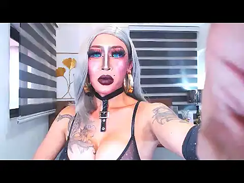 Snapshot of DominateMistressTania chatting on 07-19-26, 01:14 DominateMistressTania online show from 07-19-26, 01:14