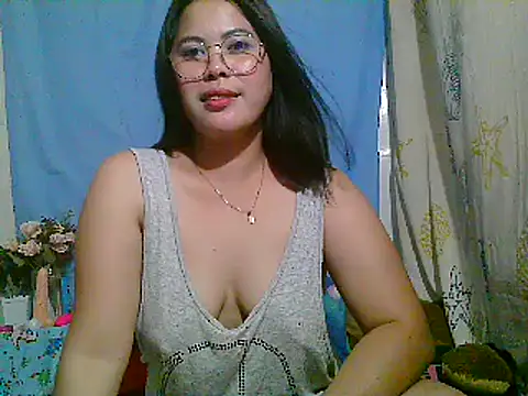 Snapshot of asianflirtt35 chatting on 05-13-26, 06:31 asianflirtt35 online show from 05-13-26, 06:31