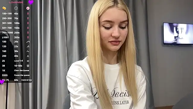 Snapshot of MelissaEvenns chatting on 05-24-26, 01:22 MelissaEvenns online show from 05-24-26, 01:22
