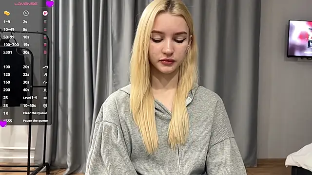 Snapshot of MelissaEvenns chatting on 05-27-26, 02:13 MelissaEvenns online show from 05-27-26, 02:13