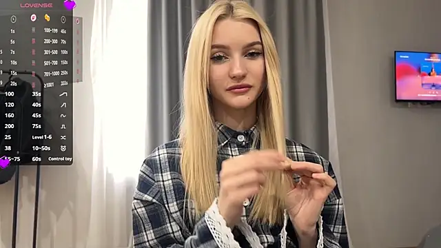 Snapshot of MelissaEvenns chatting on 05-13-26, 12:12 MelissaEvenns online show from 05-13-26, 12:12