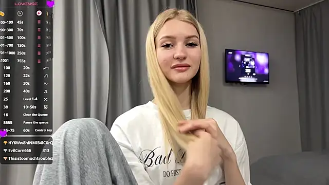 Snapshot of MelissaEvenns chatting on 06-19-26, 03:29 MelissaEvenns online show from 06-19-26, 03:29
