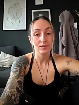 NicoleKaiser online show from 03-27-26, 05:03