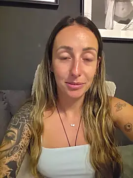 NicoleKaiser online show from 05-26-26, 07:12