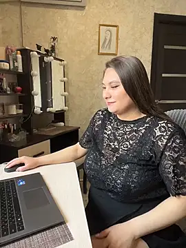 AgathaMyers online show from 04-15-26, 07:58