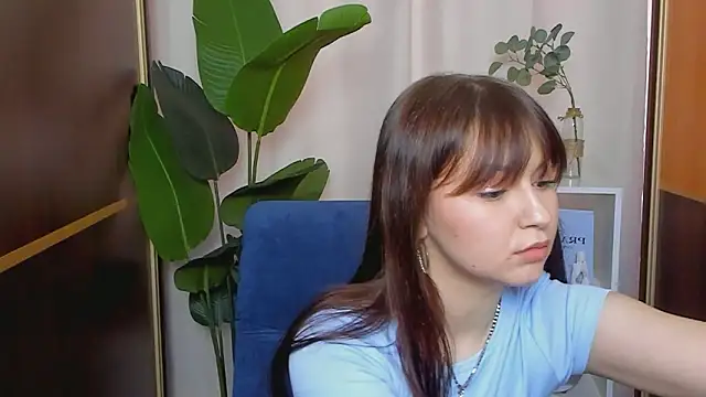 IzolaHirai online show from 03-19-26, 07:30