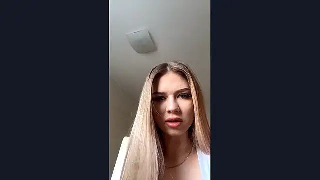 Snapshot of DeettaTolly chatting on 03-20-26, 08:04 DeettaTolly online show from 03-20-26, 08:04