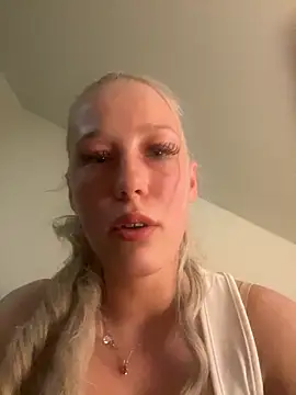 LeniMaria online show from 03-18-26, 08:21