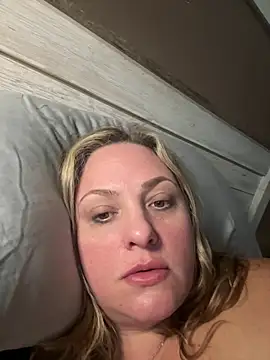 Snapshot of 1SexyQueen chatting on 05-23-26, 11:53 1SexyQueen online show from 05-23-26, 11:53