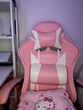 Luna Chetcuti online show from 03-20-26, 10:44