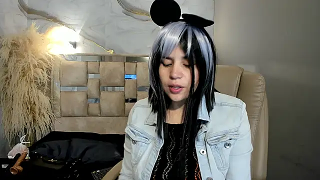 Cata black online show from 05-18-26, 11:48