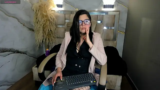 Cata black online show from 04-24-26, 05:15
