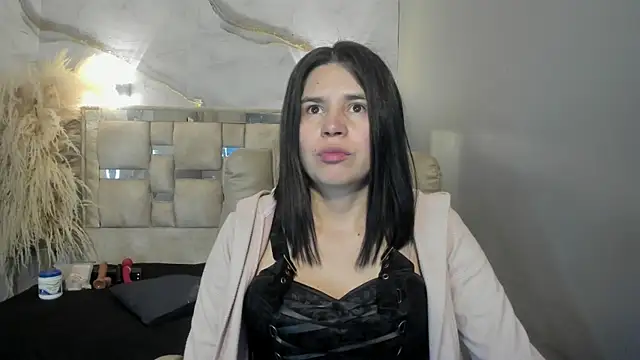 Cata black online show from 06-12-26, 12:58