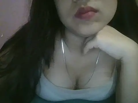 Snapshot of Qween_Seelu chatting on 06-08-26, 11:49 Qween Seelu online show from 06-08-26, 11:49